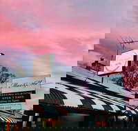 Eden Valley Hotel - Book Restaurant