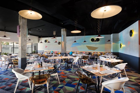Roadhouse Bar And Grill - Book Restaurant 1