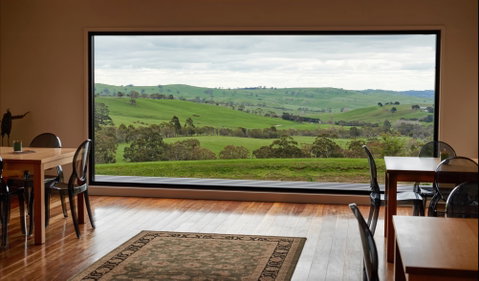 Cloud 9 Farm - Book Restaurant 1