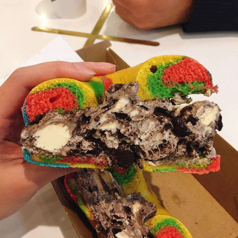 Ducky - Book Restaurant 0