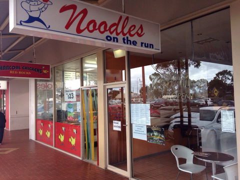 Noodles On The Run - Book Restaurant 0