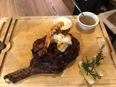 A Hereford Beefstouw - Book Restaurant 0