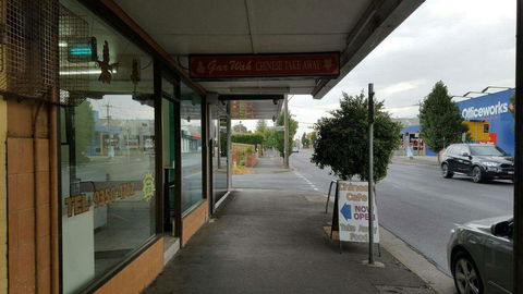 Barwon Heads Hotel - Book Restaurant 0