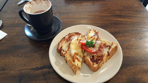 Grindstone Coffee House - Book Restaurant 0