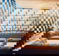 The Clubhouse Hotel - Book Restaurant