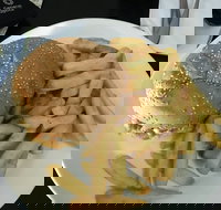 Moonambel Hotel - Book Restaurant