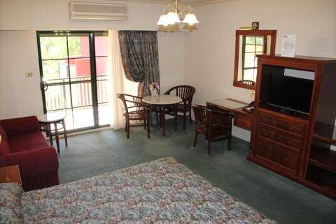 O'Connell Street Cafe - Book Restaurant 0