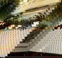 Plane Tree Cafe - Book Restaurant