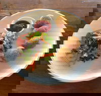 Gordon Hotel - Book Restaurant