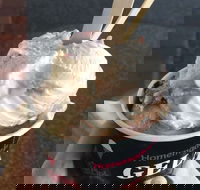 In The Pink - Book Restaurant