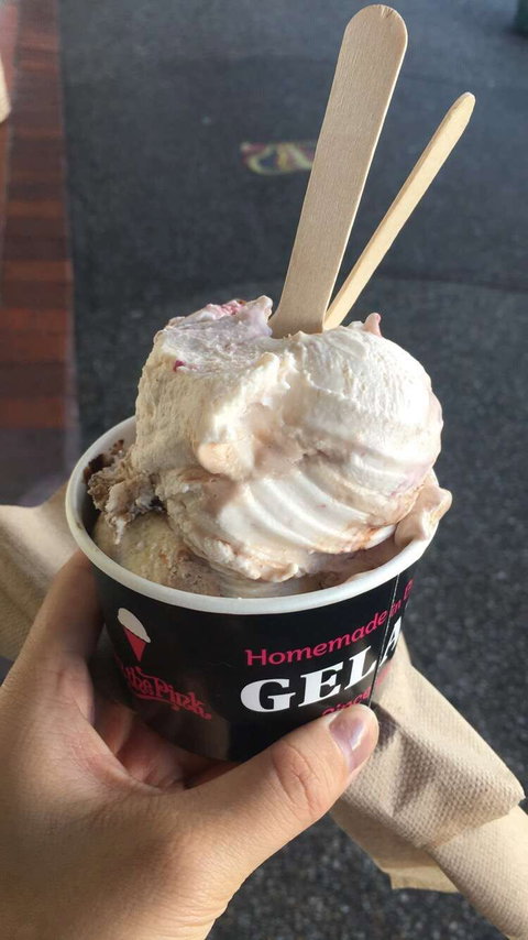 In The Pink - Book Restaurant 0