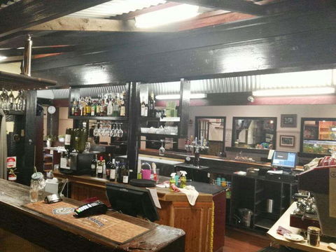 Kinglake Pub - Book Restaurant 0