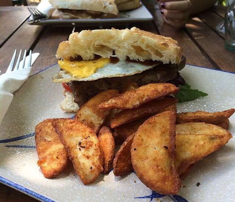 Golden Horse Chinese - Book Restaurant 0