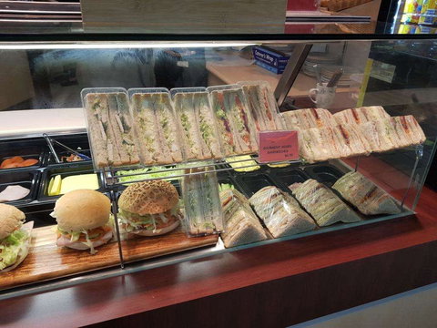 Yoyo's Cafe - Book Restaurant 0