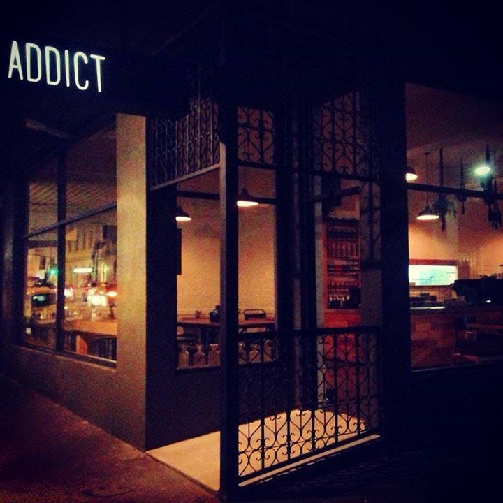  Book Restaurant
