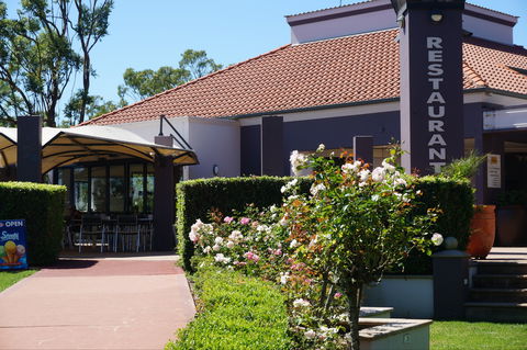 Picnic Point Cafe And Restaurant - Book Restaurant 1
