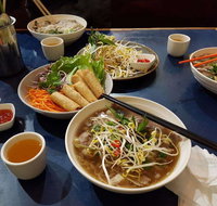 Madame Saigon - Book Restaurant