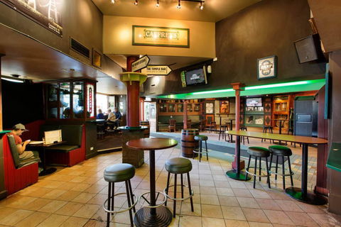O'Malley's Irish Bar - Mooloolaba - Book Restaurant 0