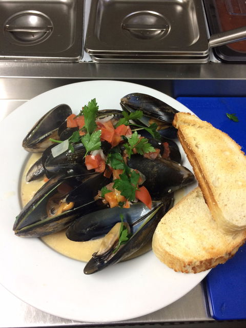 The Little Mussel Cafe - Book Restaurant 0