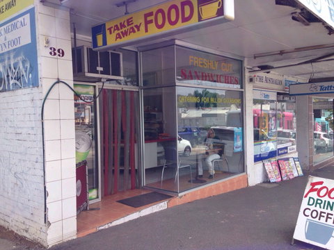 The Deepdene Takeaway - Book Restaurant 0