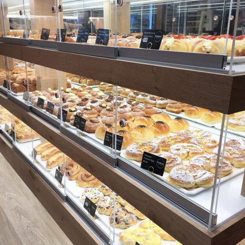 BonBons Bakery - Book Restaurant 0
