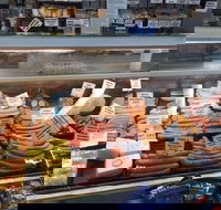 Brot  Wurst - Book Restaurant