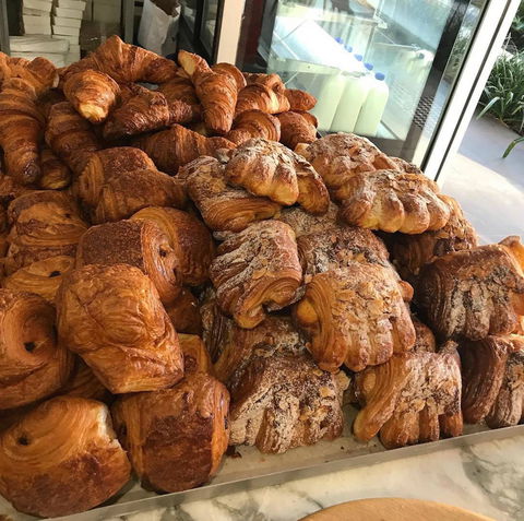 Danny's Bread - Book Restaurant 0