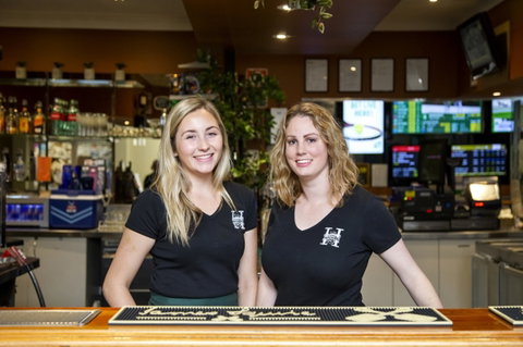 Hibernian Hotel - Book Restaurant 0