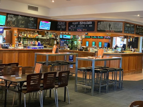 Hibernian Hotel - Book Restaurant 1