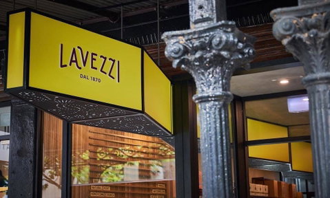 Lavezzi Gelateria - Carlton - Book Restaurant 0