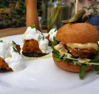 Saint Laura Cafe - Book Restaurant