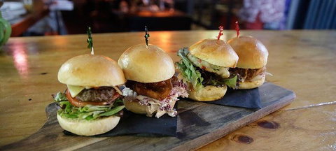 Lola's Pergola Darwin - Book Restaurant 3
