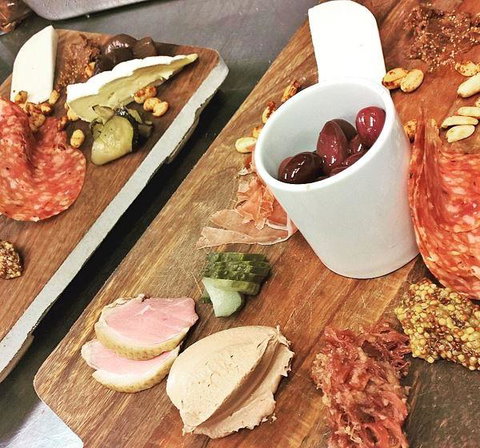 Rorkes Beer Wine Food - Book Restaurant 7