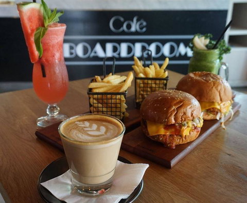 Cafe Boardroom - Book Restaurant 6