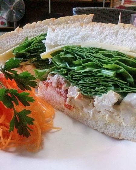 Perenti Cafe - Book Restaurant 1