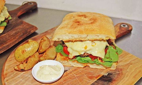Feel Goodz Gourmet - Book Restaurant 8