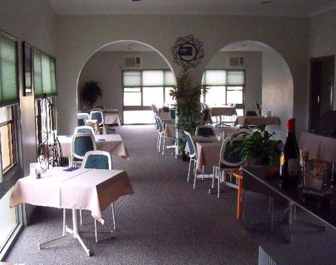Shells Restaurant - Book Restaurant 0