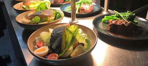 The Killer Tomato Pizzeria - Book Restaurant 3