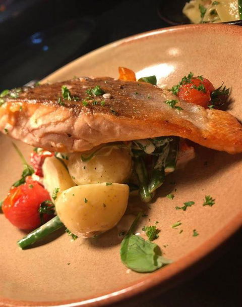 The Killer Tomato Pizzeria - Book Restaurant 5