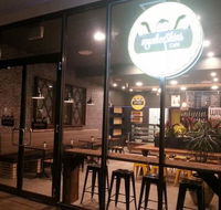 Munkeeskins Cafe - Book Restaurant