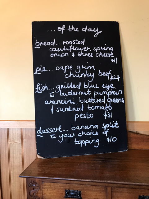 Stanley Hotel Bistro - Book Restaurant 4