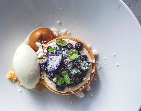 Volume Cafe - Docklands - Book Restaurant 14
