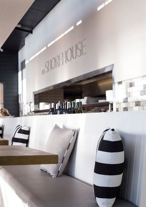 Volume Cafe - Docklands - Book Restaurant 7