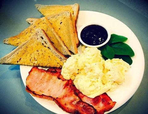 Daily Bean Cafe - Book Restaurant 18