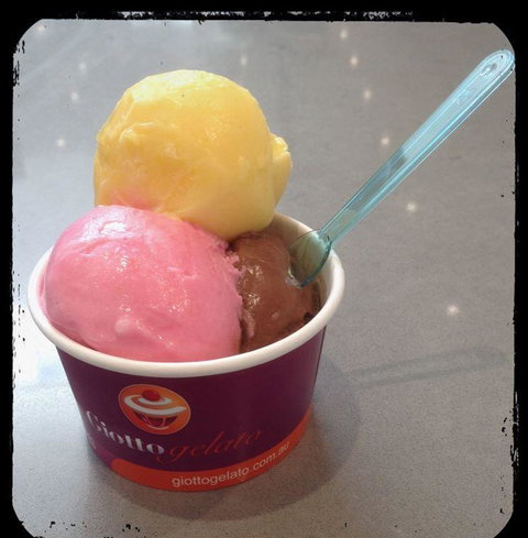 Daily Bean Cafe - Book Restaurant 23