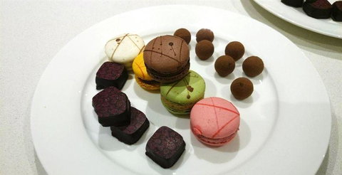 Jayliano's - Book Restaurant 8