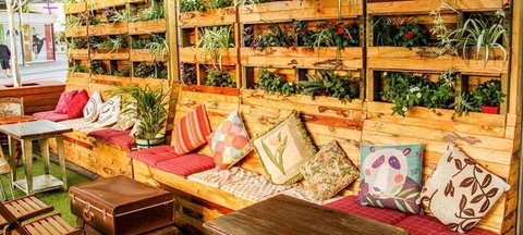 Livingstone's Urban Jungle - Book Restaurant 6