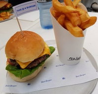 Ben's Burgers - Book Restaurant