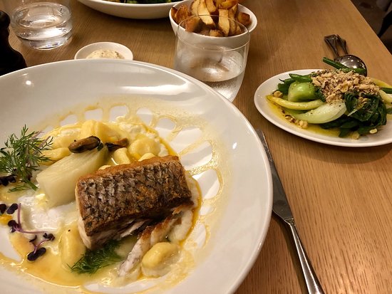  Book Restaurant