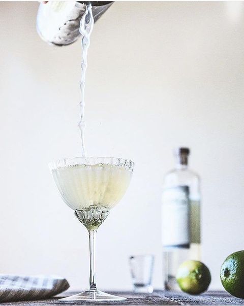 Dolly’s Bar & The Hibiscus Tavern - Book Restaurant 3